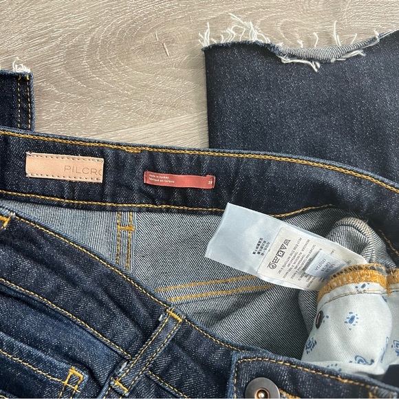 Anthropologie Pilcro Straight Legs Denim Jeans Navy Blue Distressed Size 28 - Picture 5 of 7